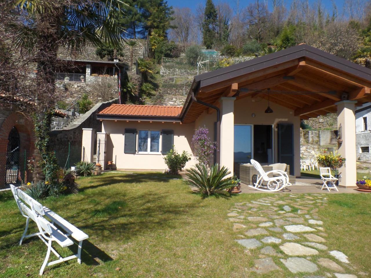 Villa La Briciola Lesa Exterior foto